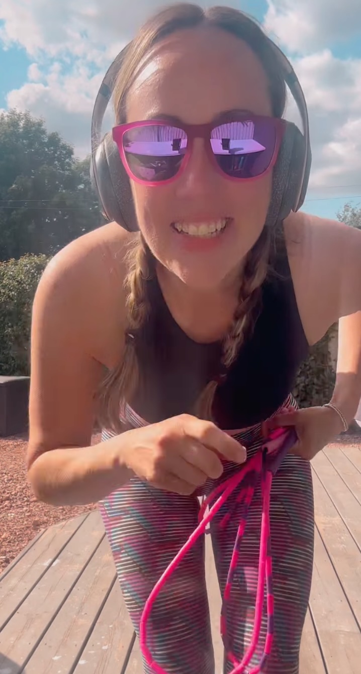 Becky Gibbs @beckyjumpslife